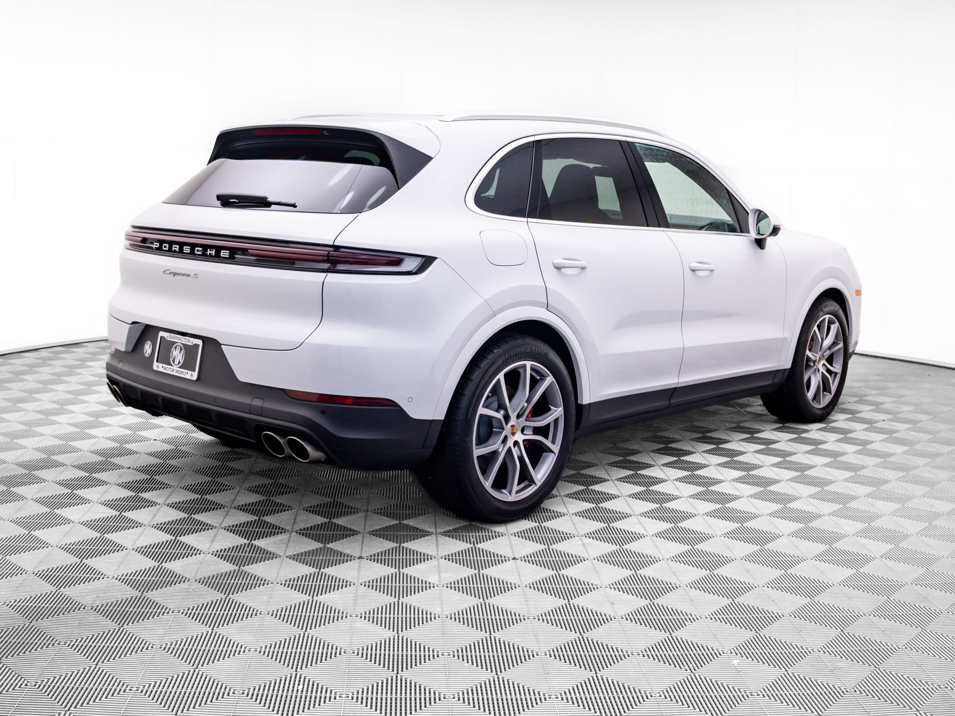 Certified 2025 Porsche Cayenne S AWD/4WD image 8