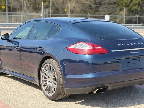 Used 2013 Porsche Panamera 4 Platinum Edition image 4