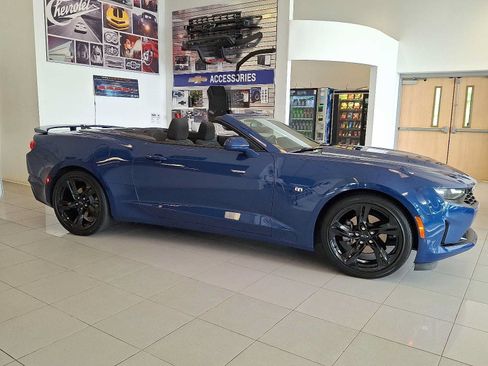 Used 2020 Chevrolet Camaro LT RWD image 7