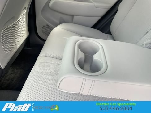 Used 2024 Hyundai Kona Limited FWD image 38