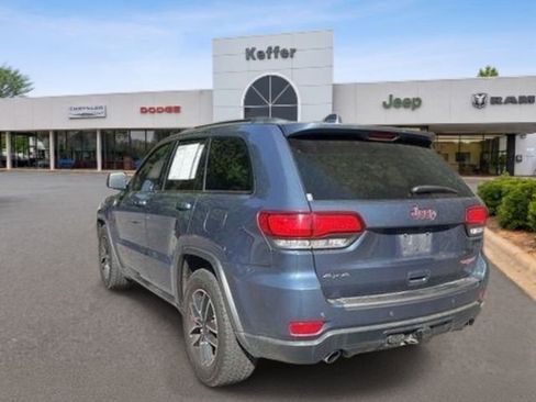 Used 2019 Jeep Grand Cherokee Trailhawk AWD/4WD image 3