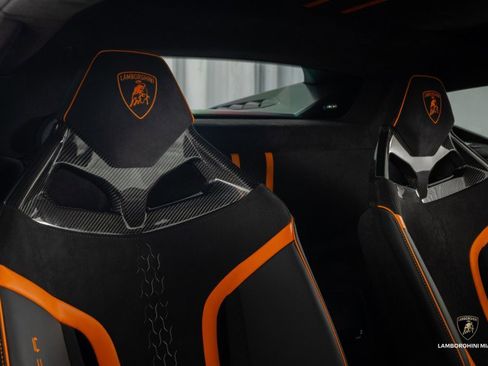 Used 2023 Lamborghini Huracan Tecnica image 43