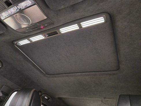 Used 2021 Mercedes-Benz G 63 AMG 4MATIC w/ G Manufaktur Interior Package image 18