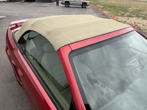 Used 2001 Ford Mustang Convertible image 23