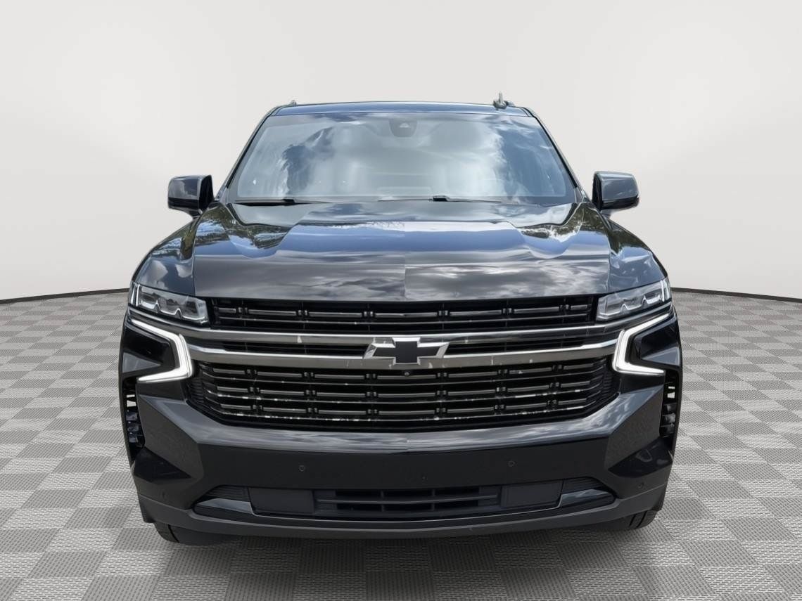 Used 2022 Chevrolet Suburban RST w/ Luxury Package AWD/4WD image 2