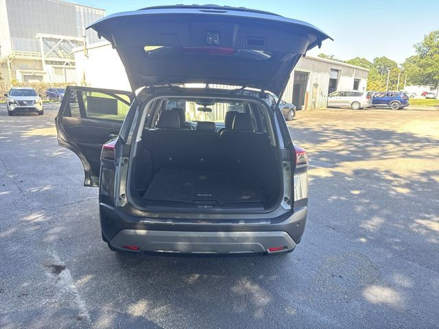 Used 2023 Nissan Rogue SV FWD image 12