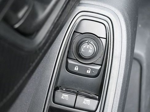 Used 2018 Subaru Crosstrek 2.0i Premium w/ Eyesight System image 11