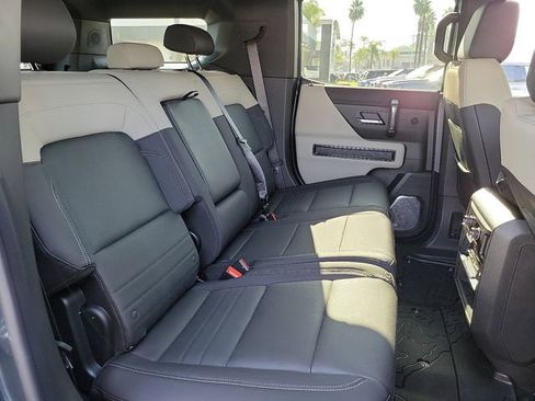 Used 2026 GMC Hummer EV SUV image 23