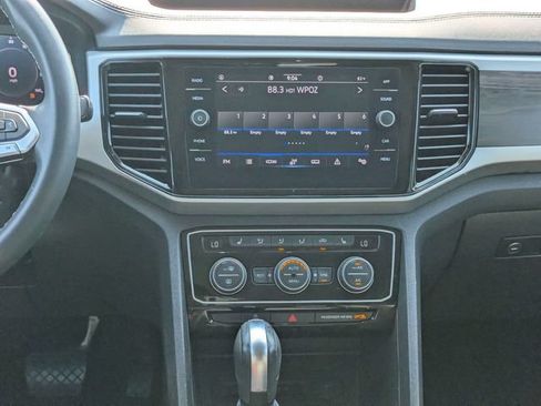 Used 2023 Volkswagen Atlas SE w/ Panoramic Sunroof Package FWD image 20