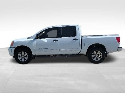 Used 2014 Nissan Titan SV w/ SV Value Truck Package AWD/4WD image 6
