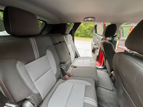 Used 2025 Chevrolet Blazer LT FWD image 33