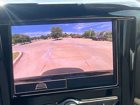 Used 2023 Chevrolet Traverse LS FWD image 13