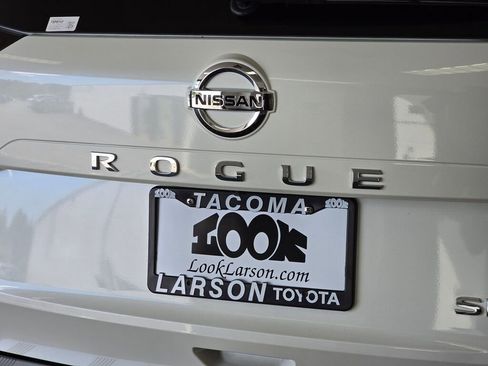Used 2021 Nissan Rogue SL w/ Premium Package AWD/4WD image 14