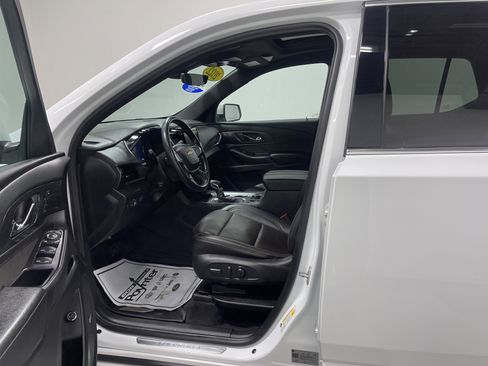 Used 2022 Chevrolet Traverse High Country image 9