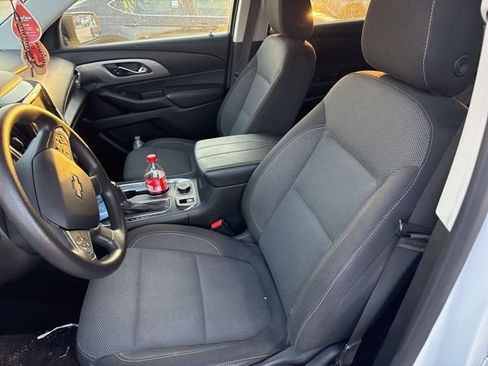 Used 2019 Chevrolet Traverse LS FWD image 9
