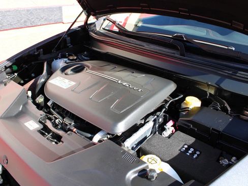 Used 2015 Jeep Cherokee Trailhawk w/ Comfort/Convenience Group image 16