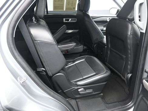 Used 2022 Ford Explorer Limited w/ Equipment Group 301A image 29