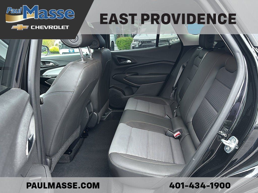 Certified 2024 Chevrolet Trax LT w/ LT Convenience Package FWD image 16