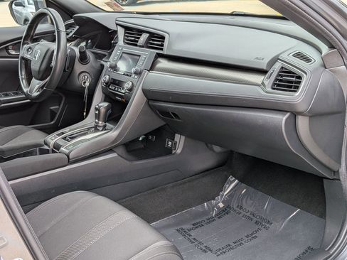 Used 2018 Honda Civic Sport image 29