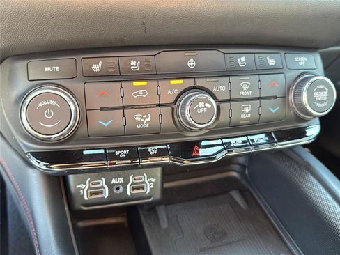 Used 2024 Dodge Durango R/T AWD/4WD image 21