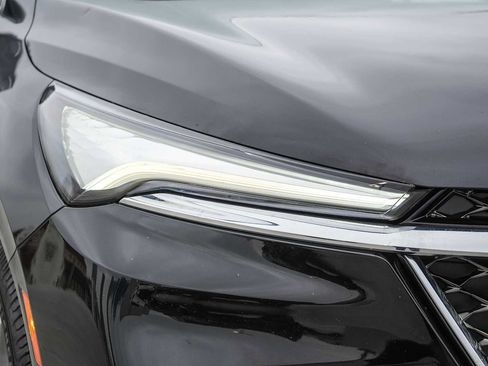 Used 2023 Buick Enclave Avenir w/ Avenir Technology Package FWD image 4