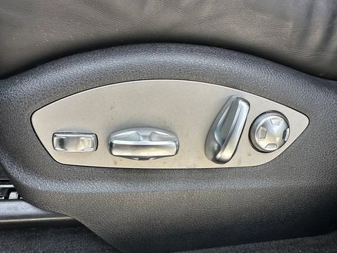 Certified 2023 Porsche Macan AWD/4WD image 20