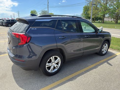 Used 2019 GMC Terrain SLE w/ Driver Convenience Package AWD/4WD image 3