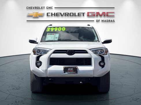 Used 2022 Toyota 4Runner SR5 Premium w/ Moonroof Package RWD image 8