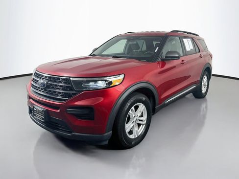 Used 2020 Ford Explorer XLT w/ Class III Trailer Tow Package AWD/4WD image 3