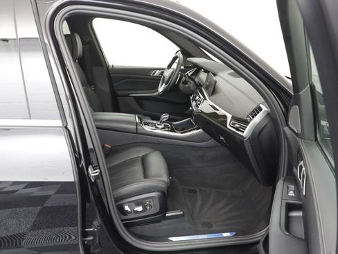 Used 2023 BMW X5 xDrive40i w/ Executive Package AWD/4WD image 21