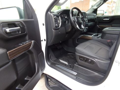 Used 2019 Chevrolet Silverado 1500 LT Trail Boss image 12