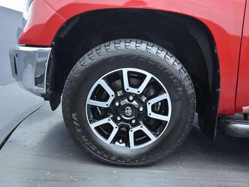 Used 2018 Toyota Tundra SR5 w/ TRD Off Road Package AWD/4WD image 49