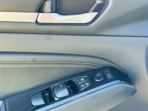 Used 2023 Nissan Altima 2.5 SL image 18