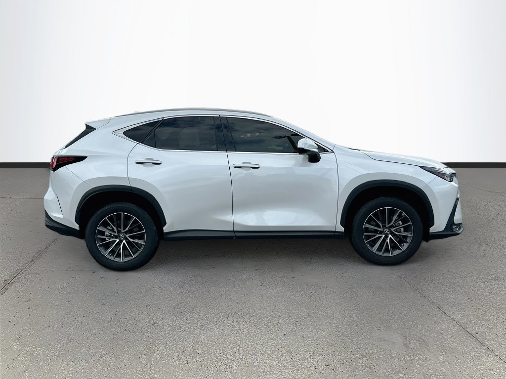 Used 2024 Lexus NX 250 FWD w/ Towing Package (2000 Lbs) image 8