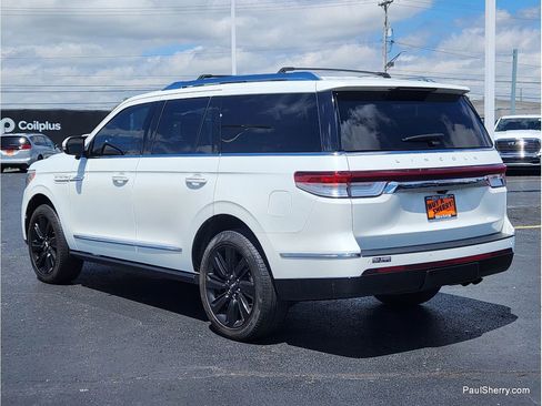 Used 2023 Lincoln Navigator Reserve AWD/4WD image 14