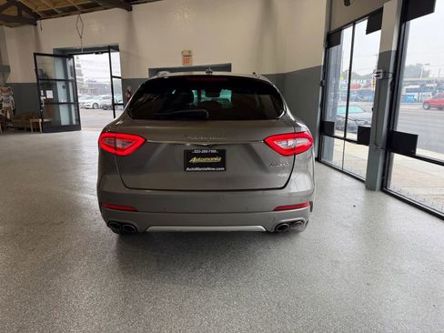 Used 2017 Maserati Levante w/ Luxury Package image 6