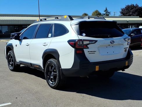 Used 2025 Subaru Outback Wilderness image 3