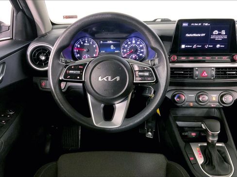 Used 2023 Kia Forte LXS FWD image 5