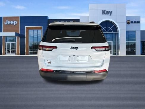 New 2025 Jeep Grand Cherokee L Altitude AWD/4WD image 6
