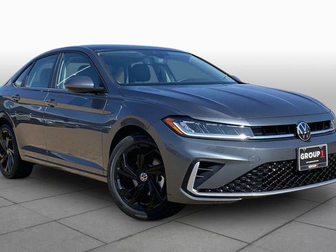 New 2026 Volkswagen Jetta SE FWD image 2
