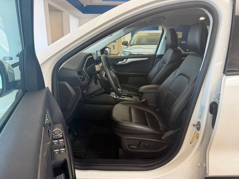 Used 2022 Ford Escape SEL AWD/4WD image 7