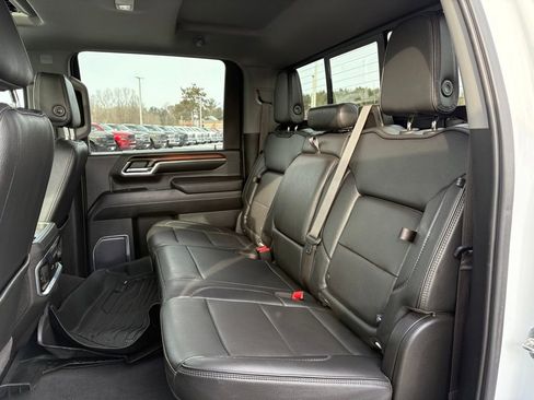 Used 2024 GMC Sierra 3500 Denali w/ Denali Reserve Package AWD/4WD image 14