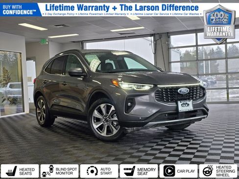 Used 2024 Ford Escape Platinum image 1