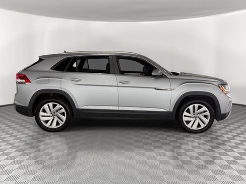Used 2023 Volkswagen Atlas Cross Sport SE AWD/4WD image 8