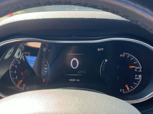 Used 2021 Jeep Grand Cherokee Laredo X AWD/4WD image 15