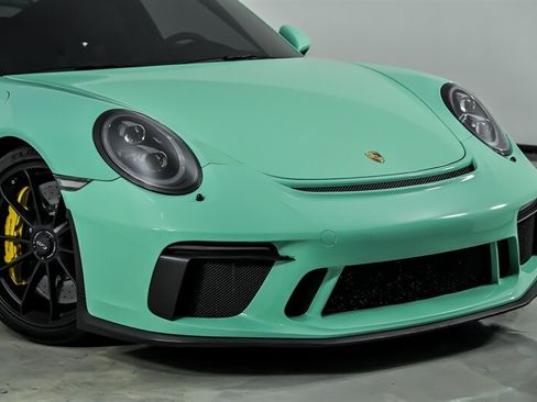 Used 2018 Porsche 911 GT3 RWD image 3