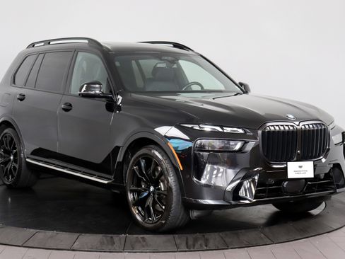 Used 2024 BMW X7 xDrive40i w/ Executive Package AWD/4WD image 9