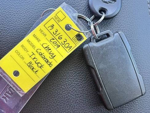 Used 2019 Chevrolet Colorado LT image 11