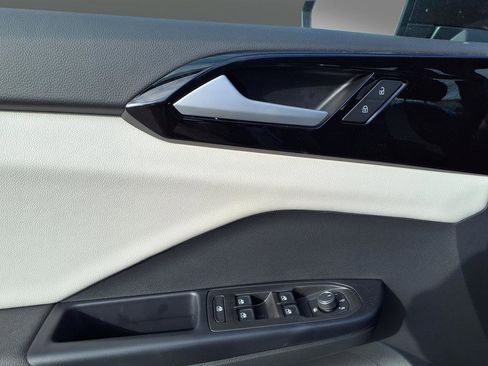 New 2026 Volkswagen Taos S image 13