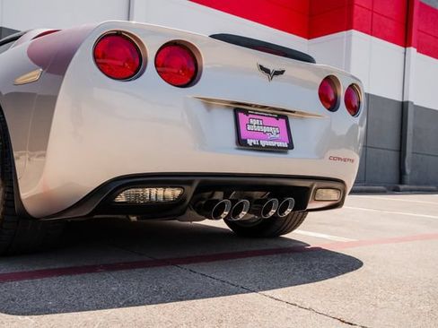 Used 2008 Chevrolet Corvette Coupe w/ Preferred Equipment Group RWD image 26